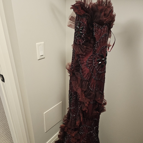 Evening dress - Picture 2 of 7
